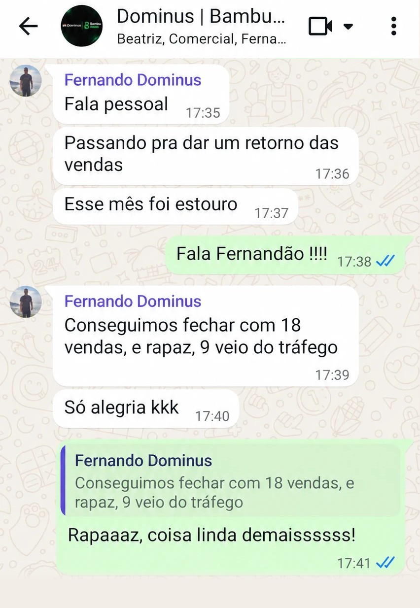 Conversa de WhatsApp: cliente conta que fechou 18 vendas no mês e 9 vieram do tráfego